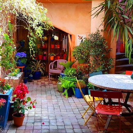 Petit Patio En Centre Ville نيم المظهر الخارجي الصورة